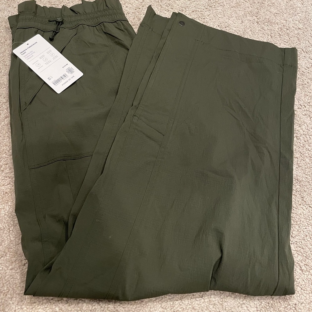 NEW /TAGS. Athleta Size 12 Trekkie Parachute Pant. Sorry for wrinkles!